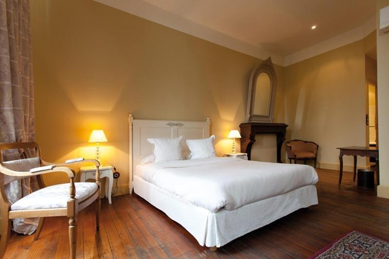 Hostellerie Du Coq D'Or Jonzac Zewnętrze zdjęcie